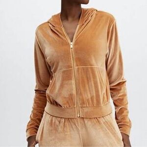 FABLETICS x Vanessa Hudgens Donna Velour Zip Up size SMALL light honey 🍯